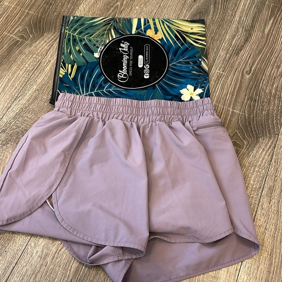 Purple Athletic Shorts with Lining and 1 Pocket - Picture 4 of 5